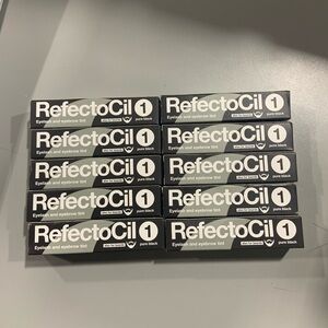 30 pcs RefectoCil Eyelash and Eyebrow Tint 
- Pure Black